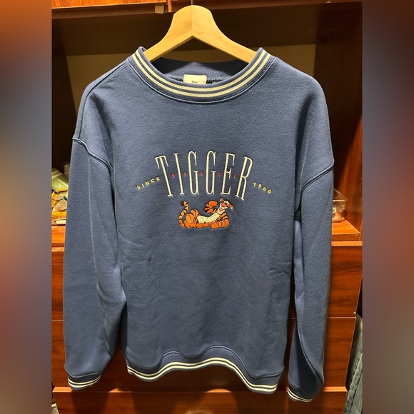 Disney Men’s Tigger Sweater - Picture 1 of 4